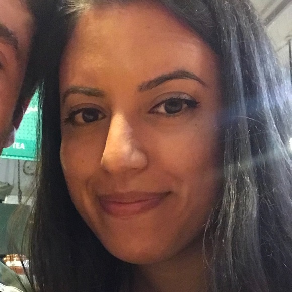 Meet your Posher, Melissa - Picture 1 of 1